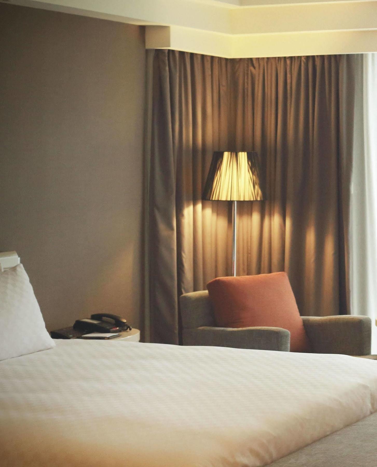 Hotel Royal Hsinchu Exterior photo A floor lamp