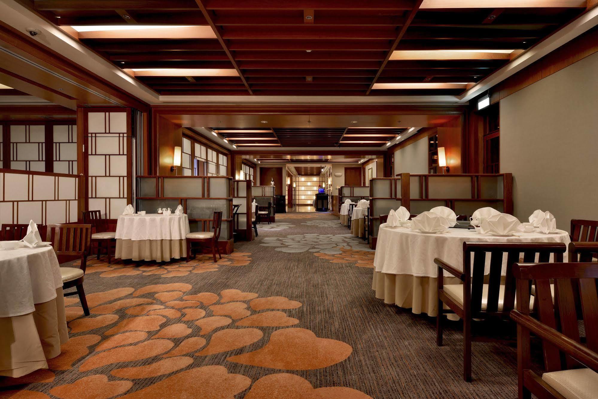 Hotel Royal Hsinchu Exterior photo Interior of the restaurant